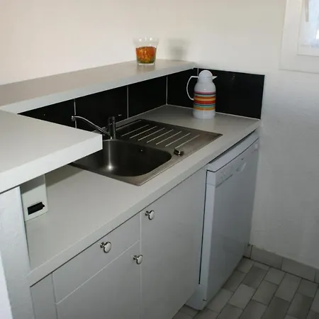 Tennis Village - 2 Pieces Pour 6 Personnes 834 * Agde